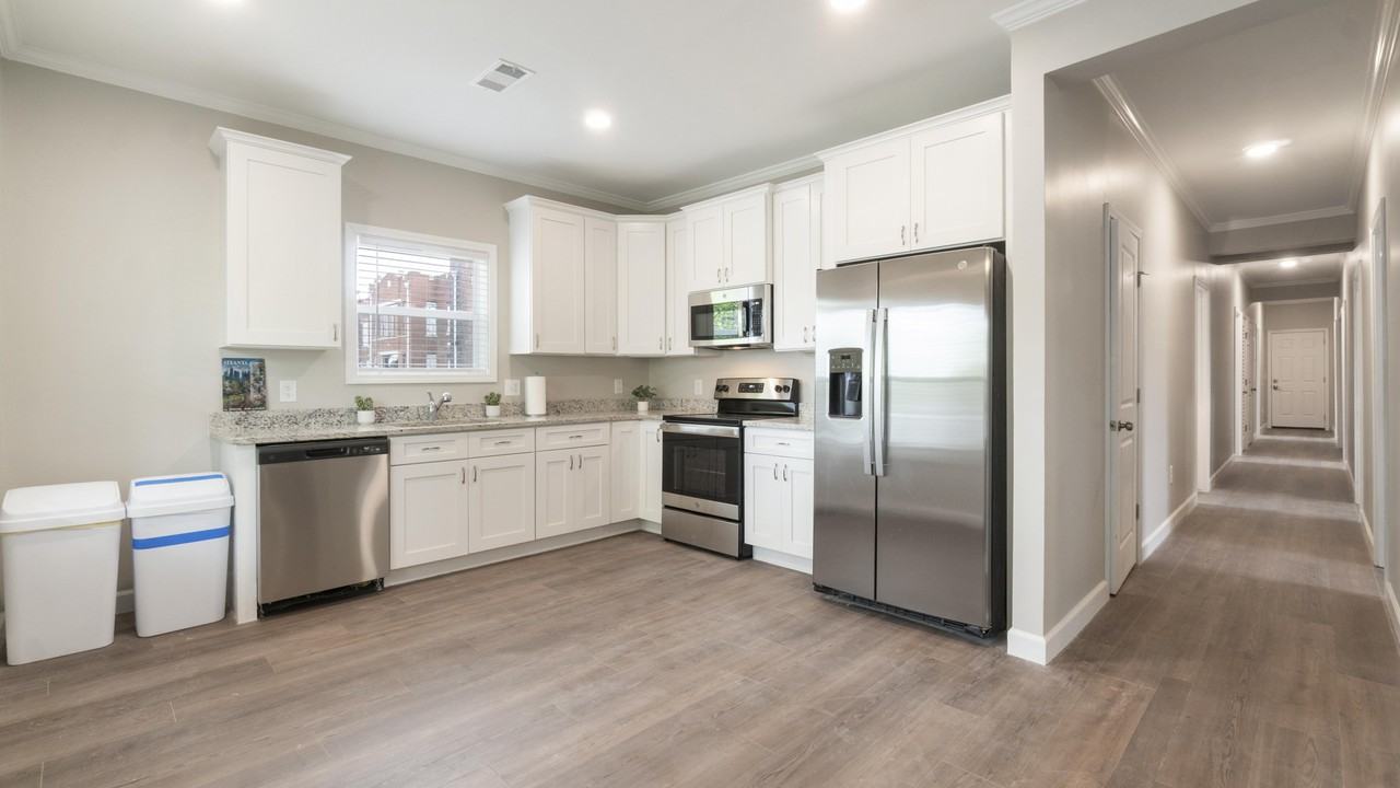 English Ave Nw - Photo 5 of 16