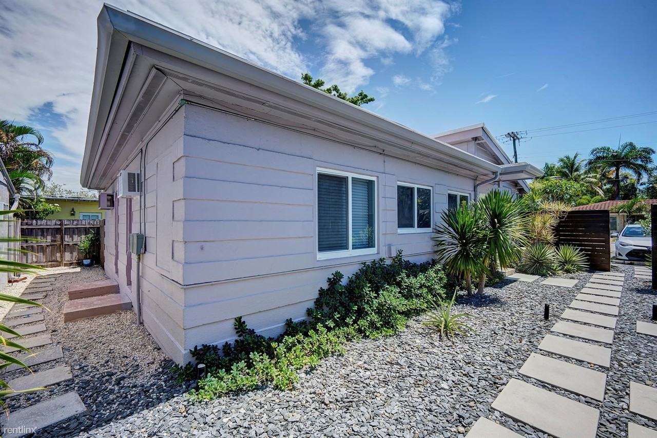 1215 Ne 17th Ave - Photo 2 of 20