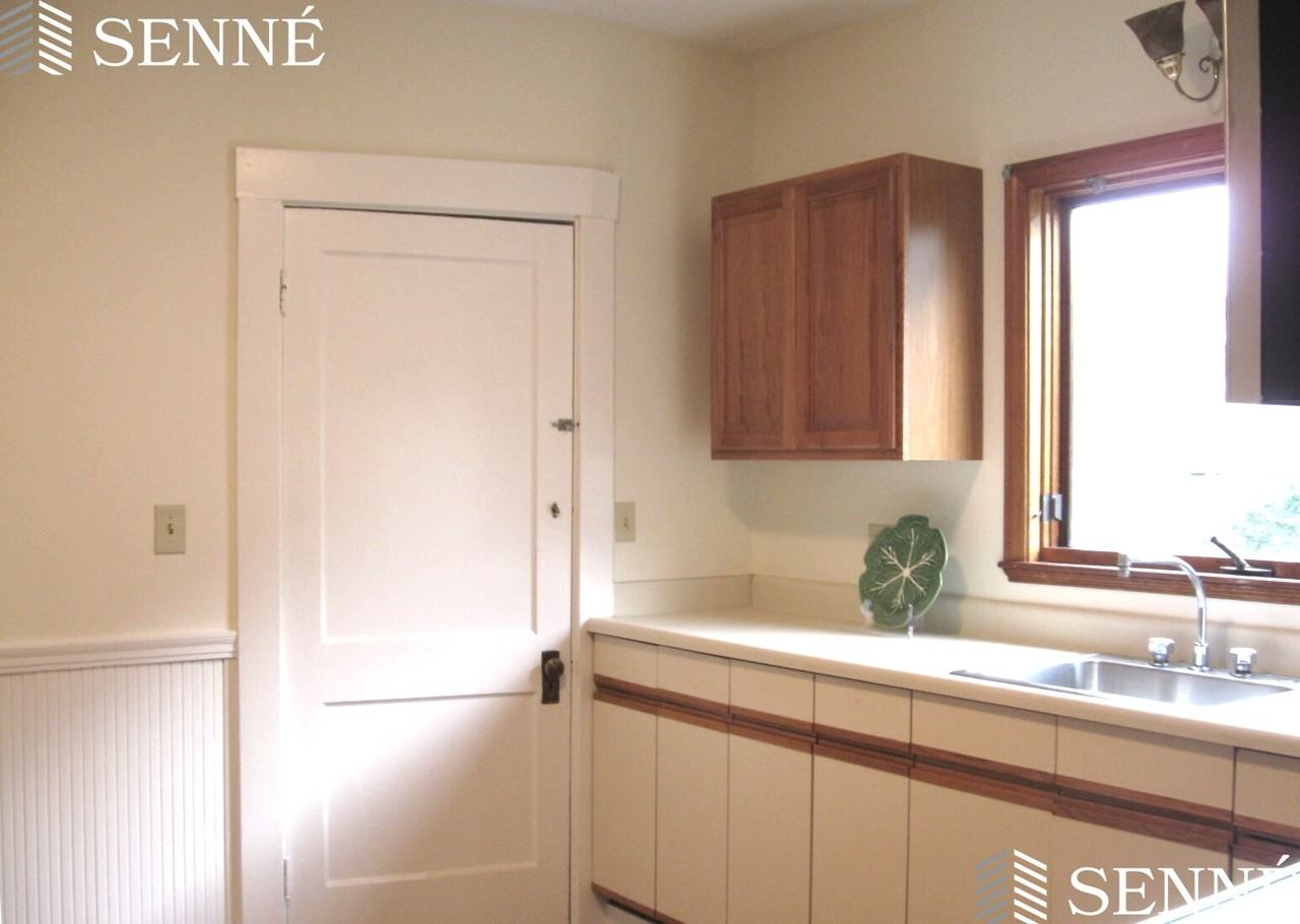 67 Harlow St - Photo 2 of 10