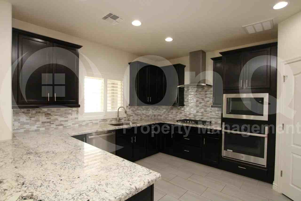 2311 E Runaway Bay Pl - Photo 2 of 33