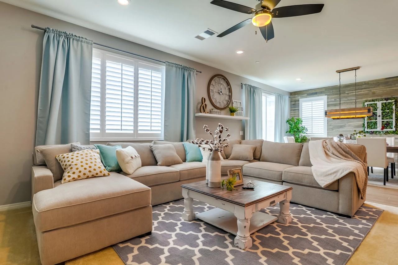 11045 Quince Ct - Photo 3 of 10