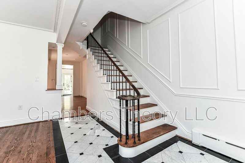 3222 Klingle Rd Nw - Photo 7 of 47