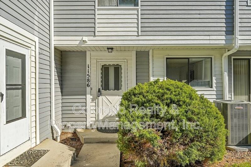 11586 E Bayaud Dr - Photo 2 of 33