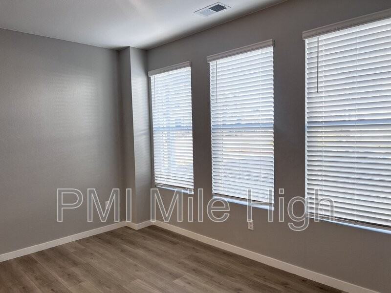 16626 Umatilla St - Photo 3 of 28