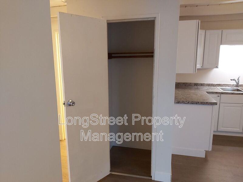 350 Se Lilly Ave #3 - Photo 4 of 15