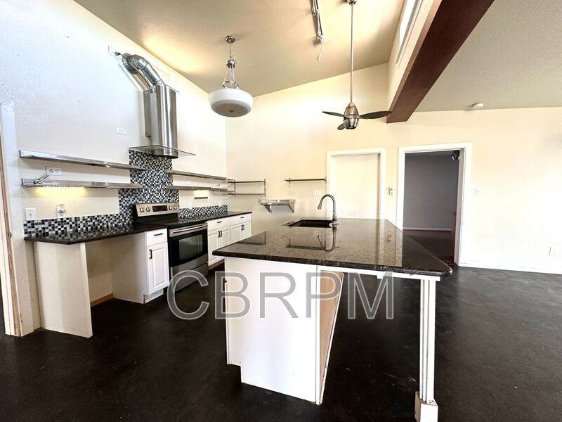 1101 E Marlboro St - Photo 3 of 10