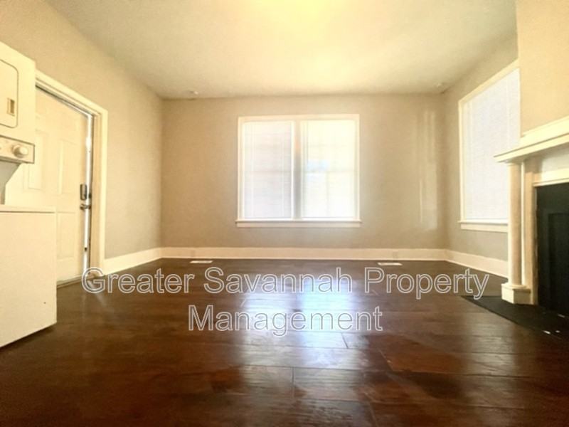 721 E 36th St #A - Photo 6 of 9