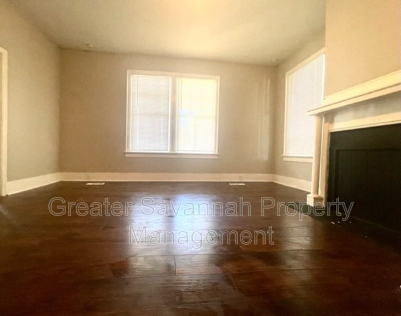 721 E 36th St #A - Photo 7 of 9