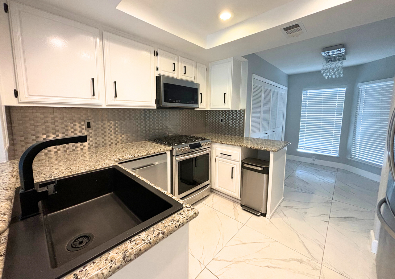 25997 Blascos #25997 - Photo 7 of 21