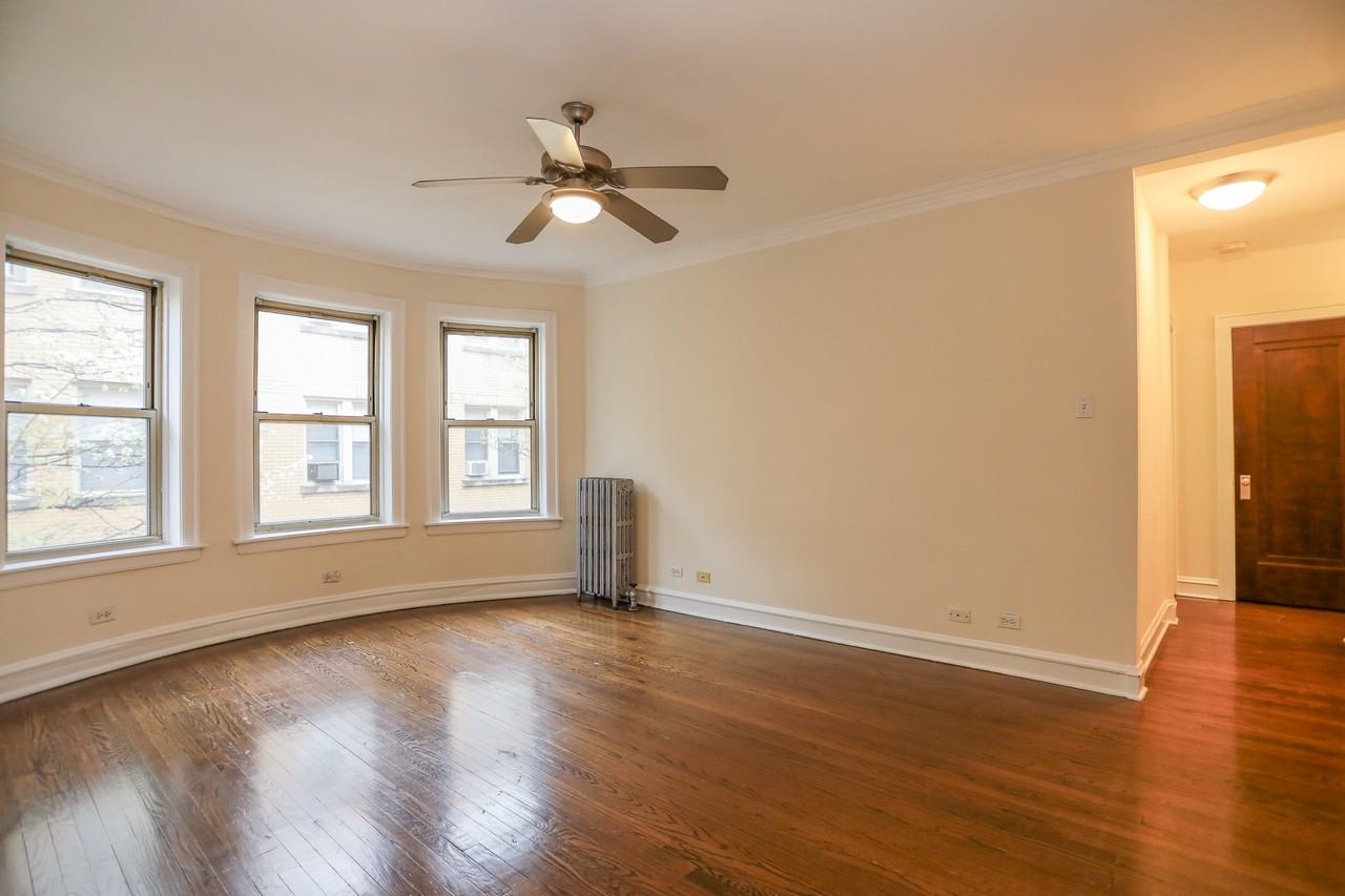 N Keystone Ave #2D - Photo 3 of 12