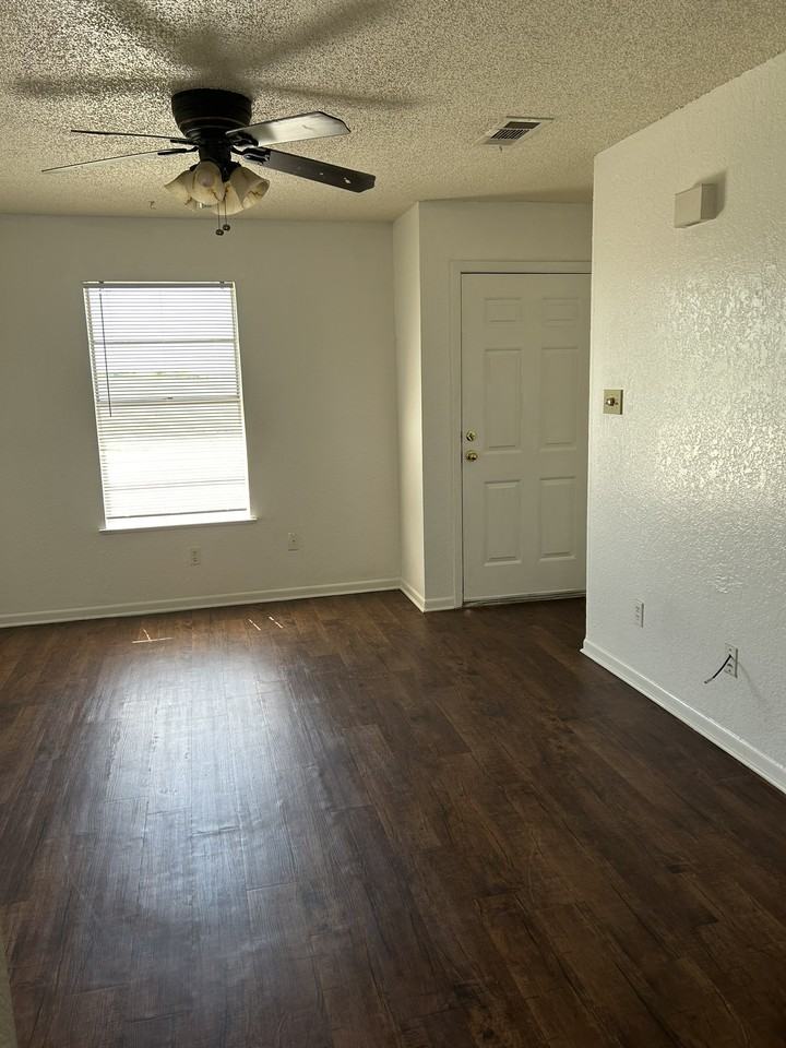 190 Wishing Well Rd #9 - Photo 2 of 14