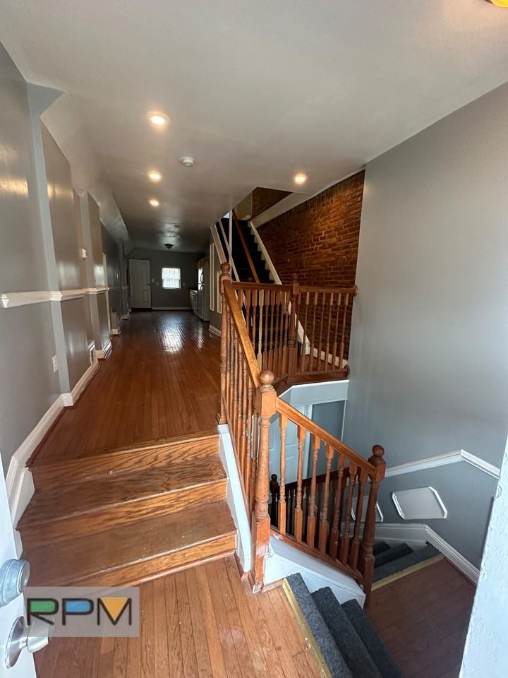 1408 W Pratt St - Photo 2 of 13