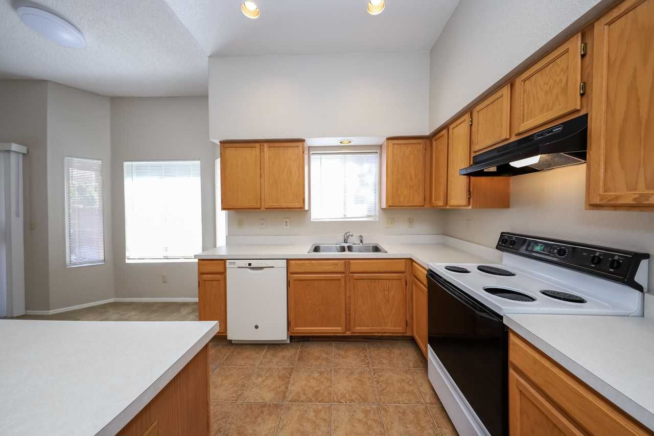 6137 N Reliance Dr - Photo 7 of 29