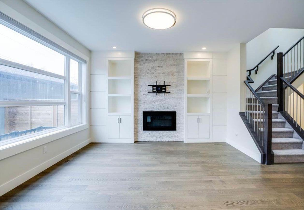 1926 25A St SW - Photo 3 of 18