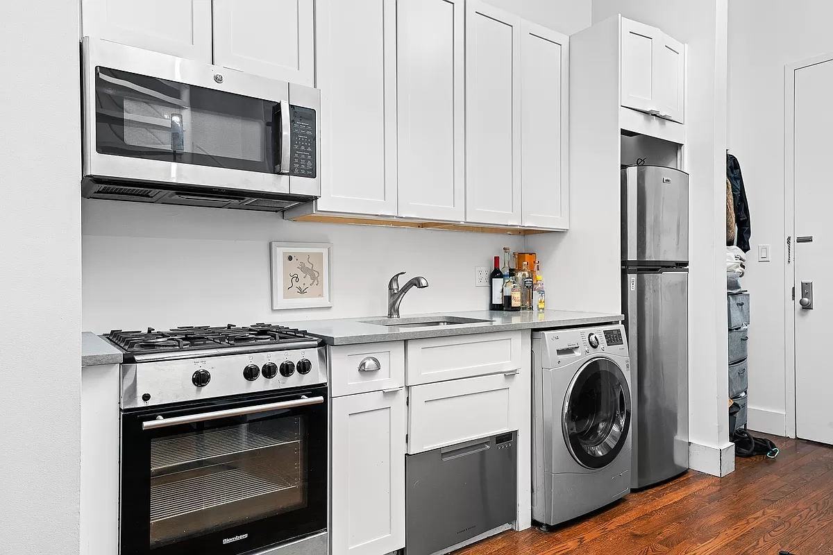 Ridge St #PHD - Photo 5 of 13