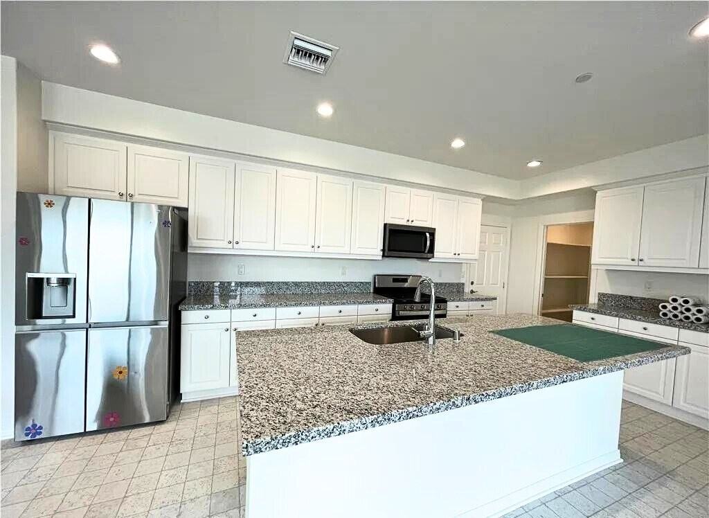 7515 Grazing Ln - Photo 4 of 11