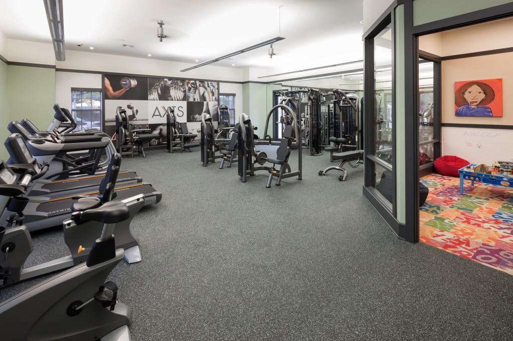 AXIS Wellington Green - Photo 2 of 32