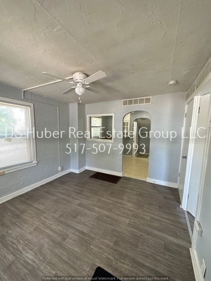 Bergman 3529-3533 Building - Photo 3 of 12