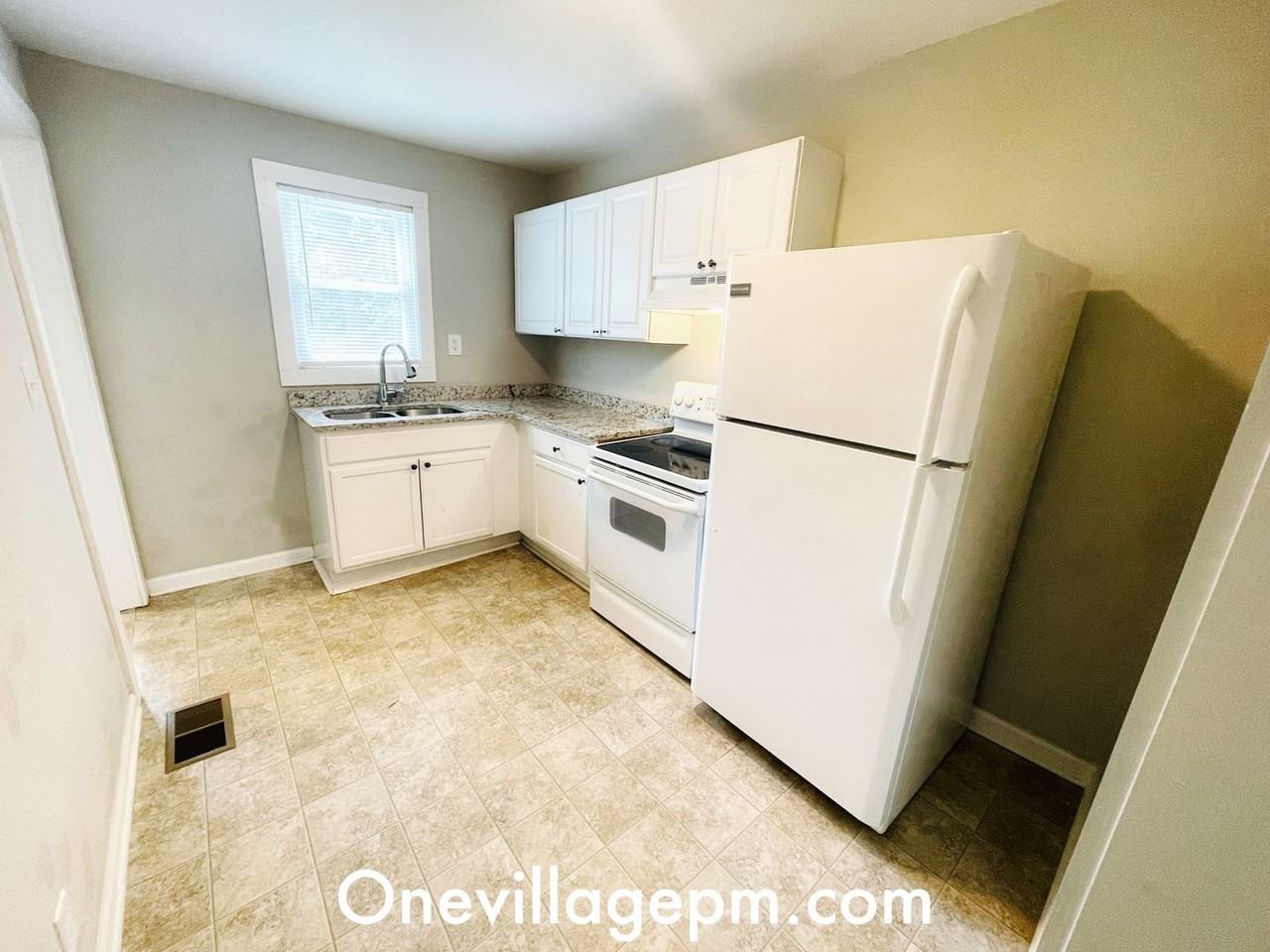 905 Harris St - Photo 6 of 9