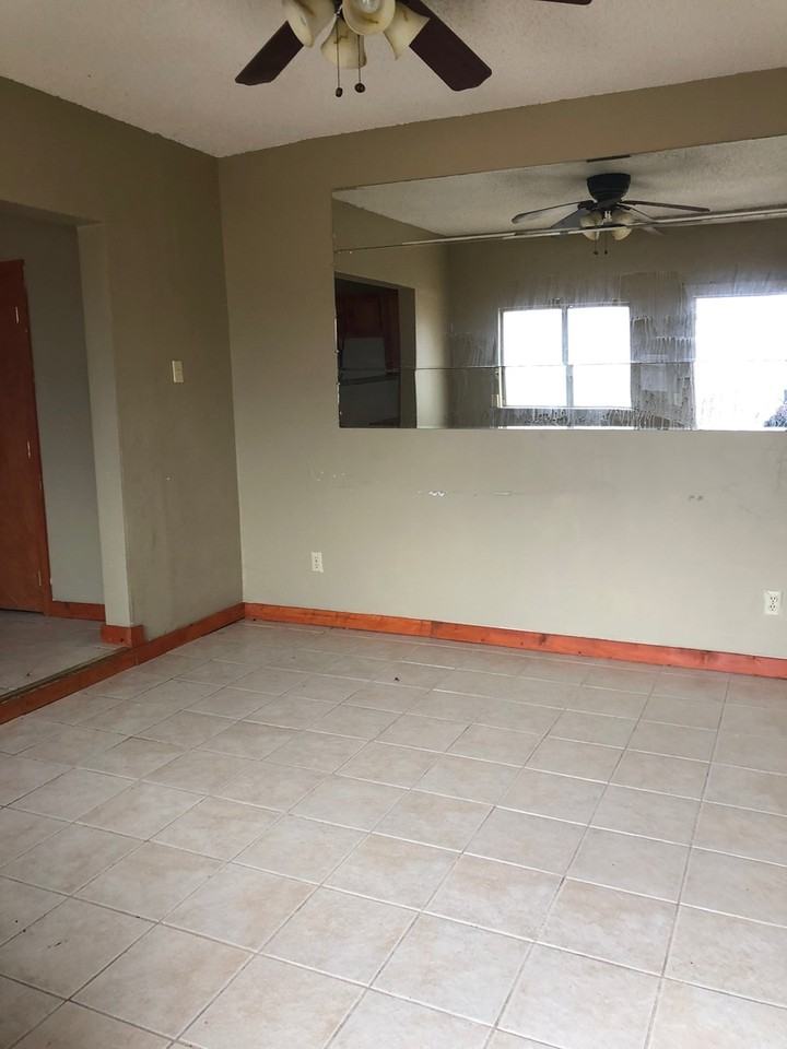 1904 E Mohawk Blvd - Photo 2 of 7