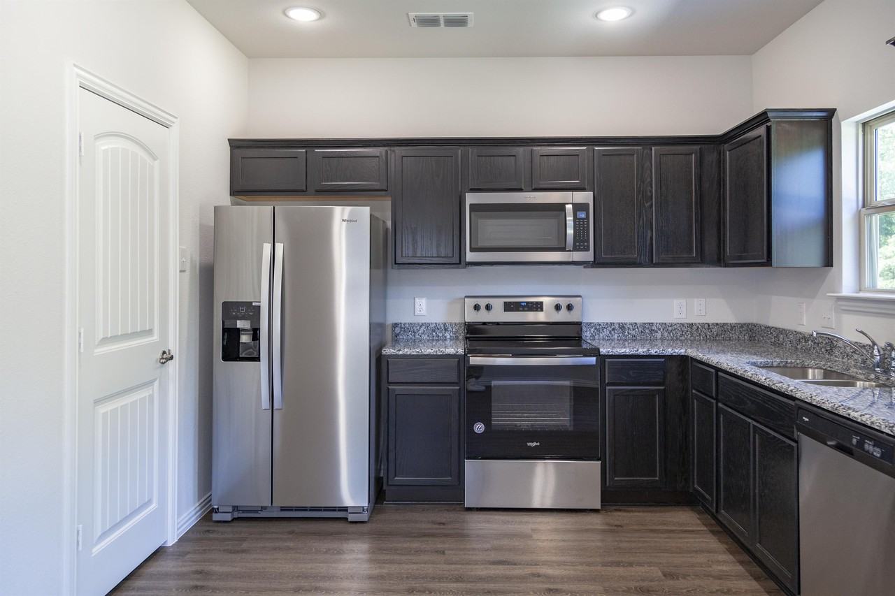 622 Wofford St - Photo 2 of 4