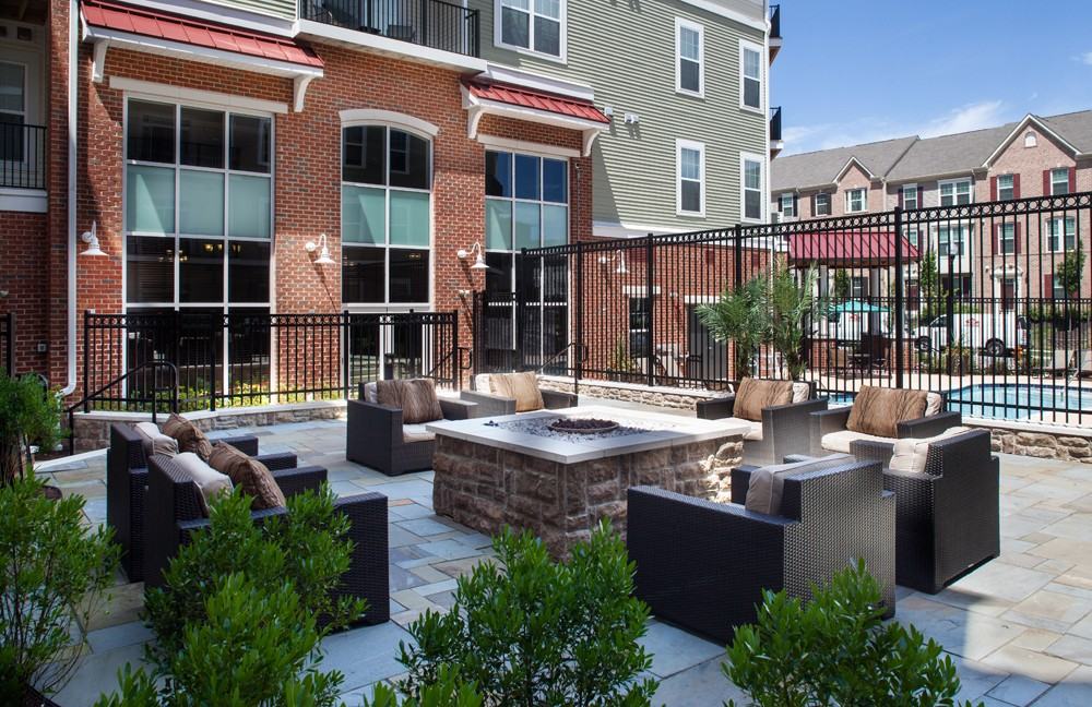 Verde at Howard Square - Photo 2 of 19