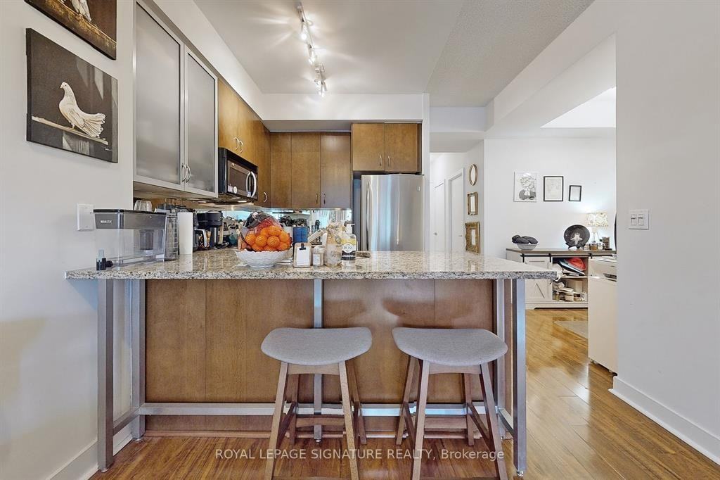 Spadina Ave. & King St W #303 - Photo 2 of 18