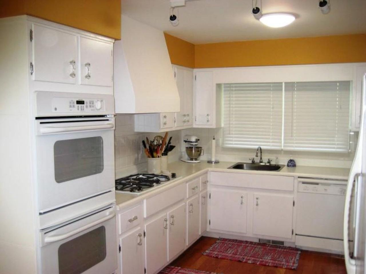 108 E Burnam - Photo 3 of 11