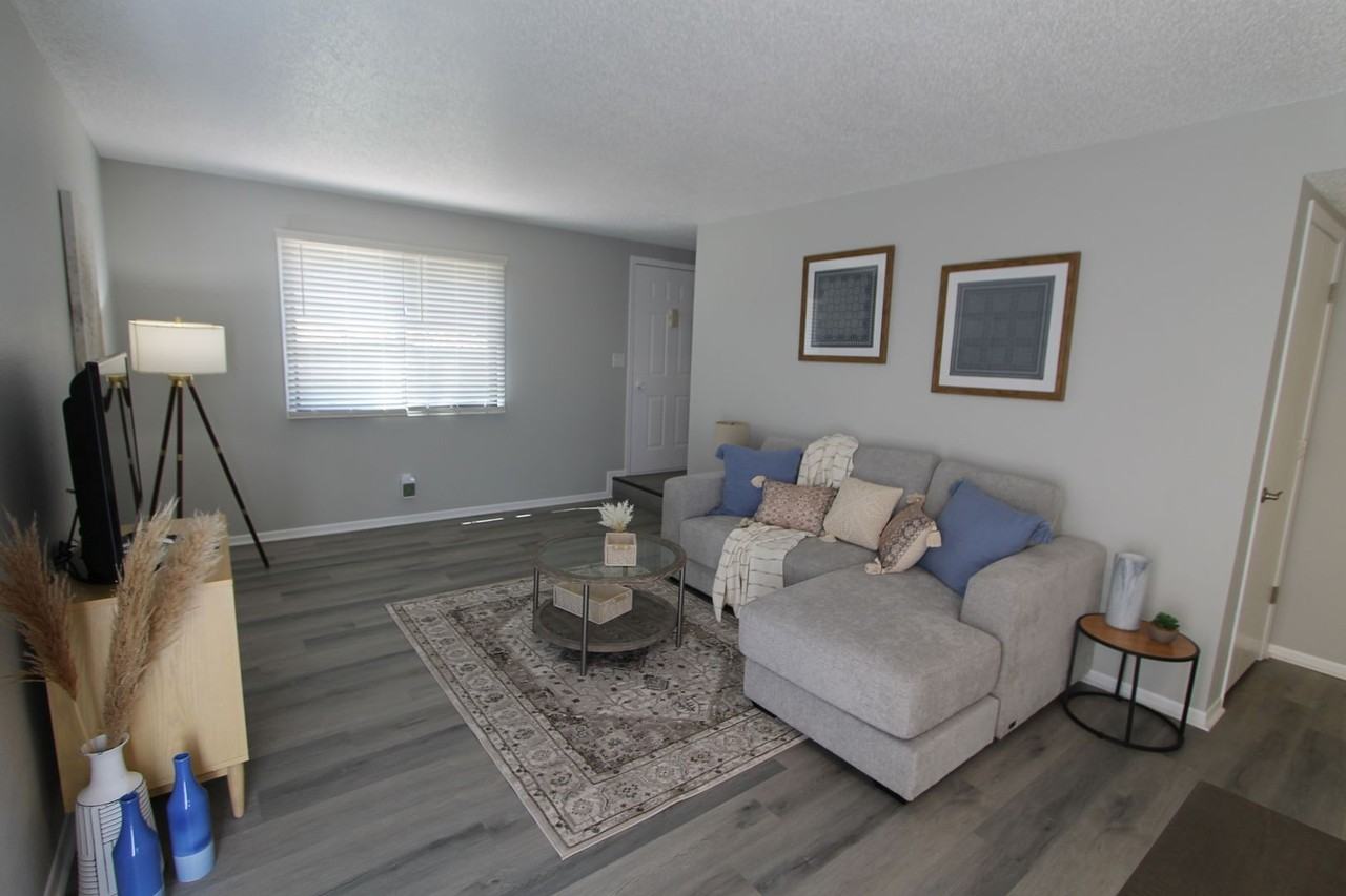 The Hill - Photo 3 of 32