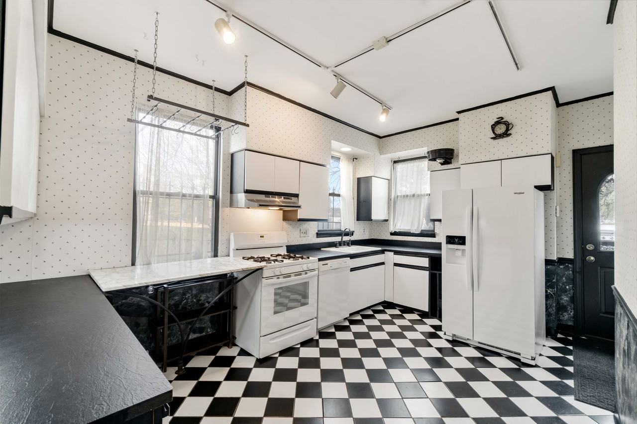 1411 Page St - Photo 4 of 32