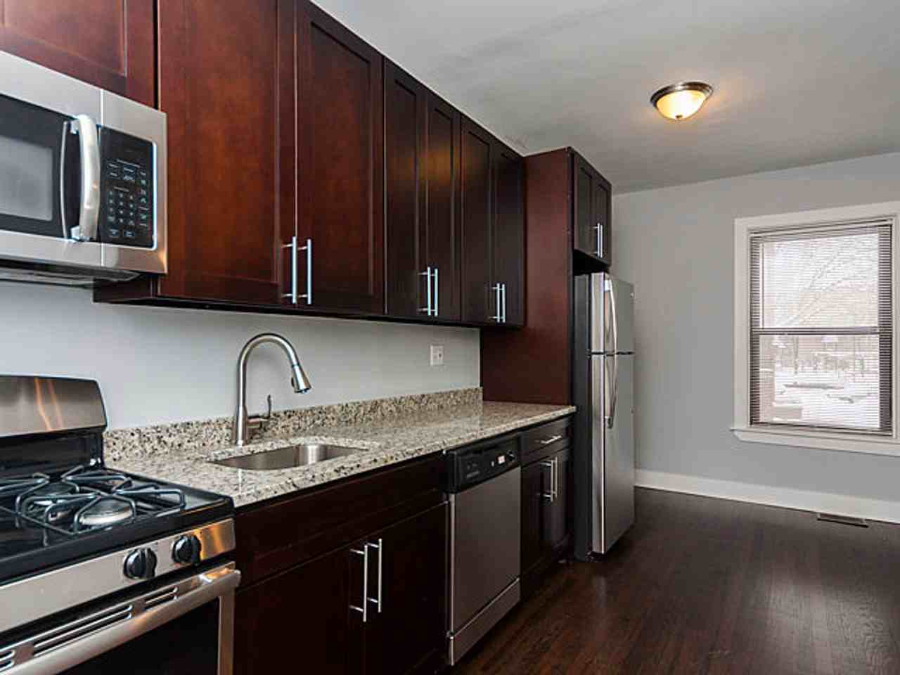 5553-59 N Magnolia - Photo 3 of 4