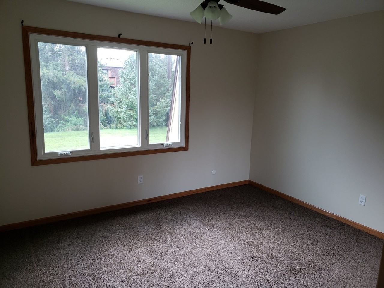 62 - 3425 Winston Dr - Photo 2 of 9