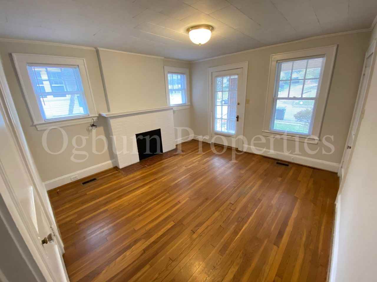 604003- 2061 CRAIG STREET - Photo 2 of 7