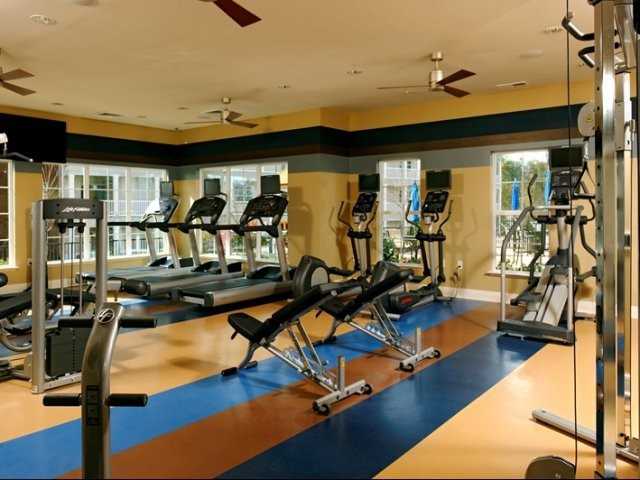 Settlers Landing Apartments - Photo 3 of 14