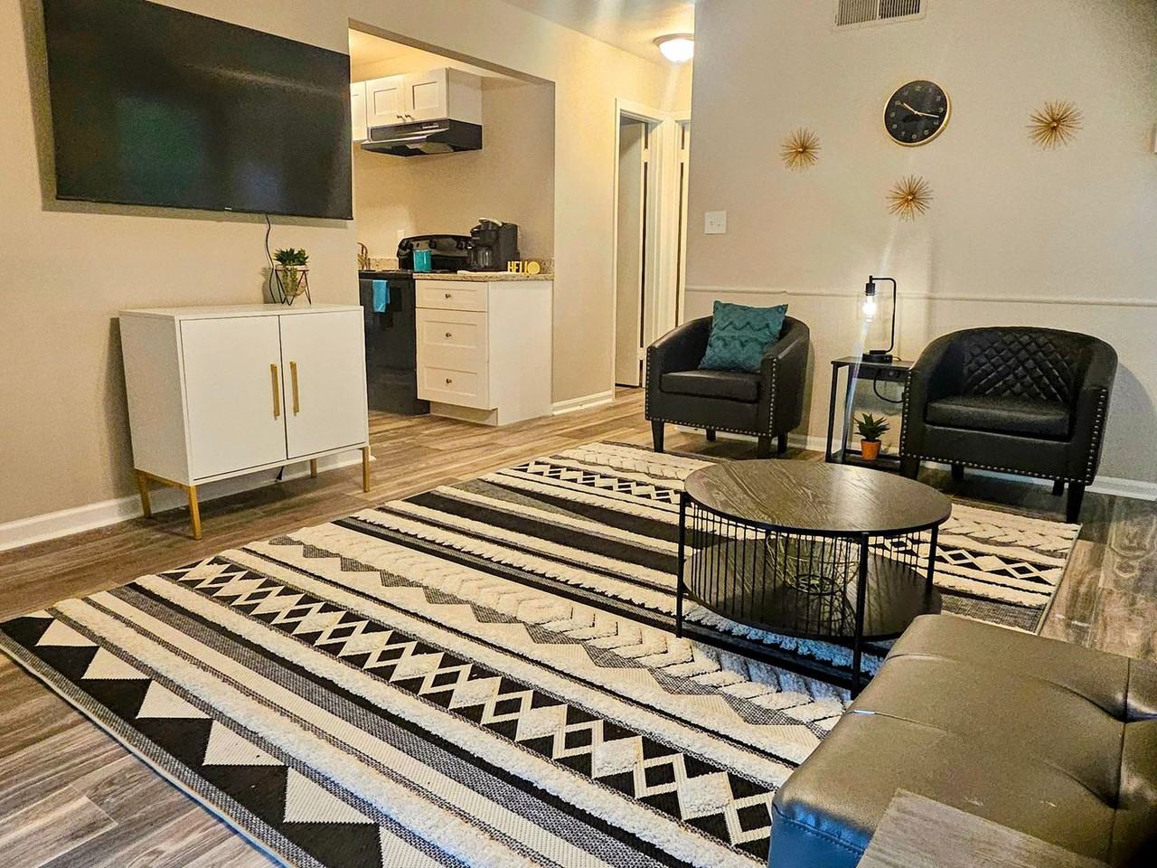 Beautiful 1 Bed 1 Bath apartment unit in Talladega! Apartments 606