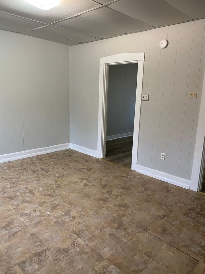 144 Howard Ave - Photo 2 of 5