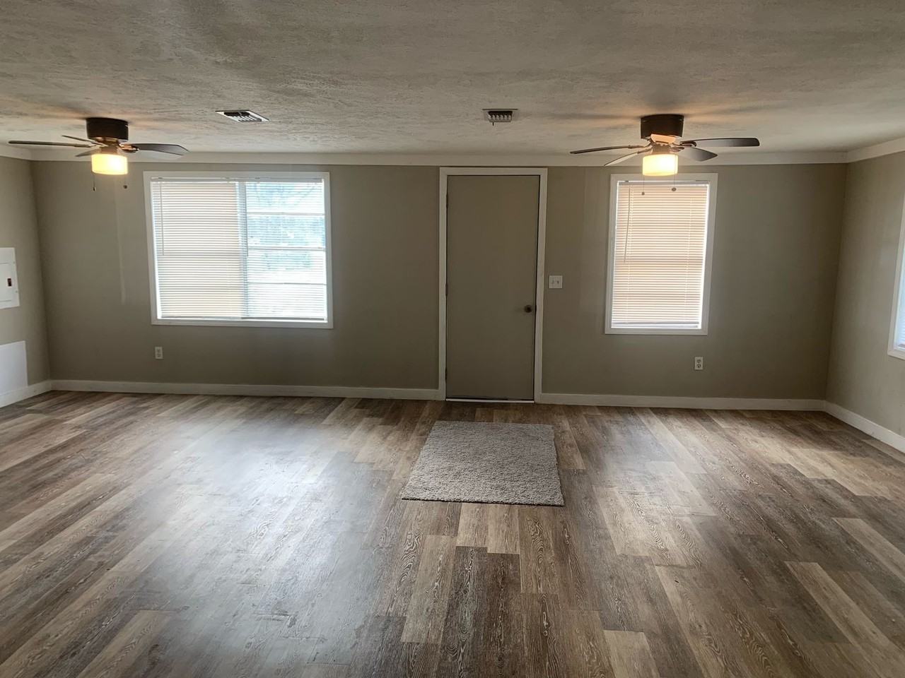 1012 Welsh St - Photo 2 of 13