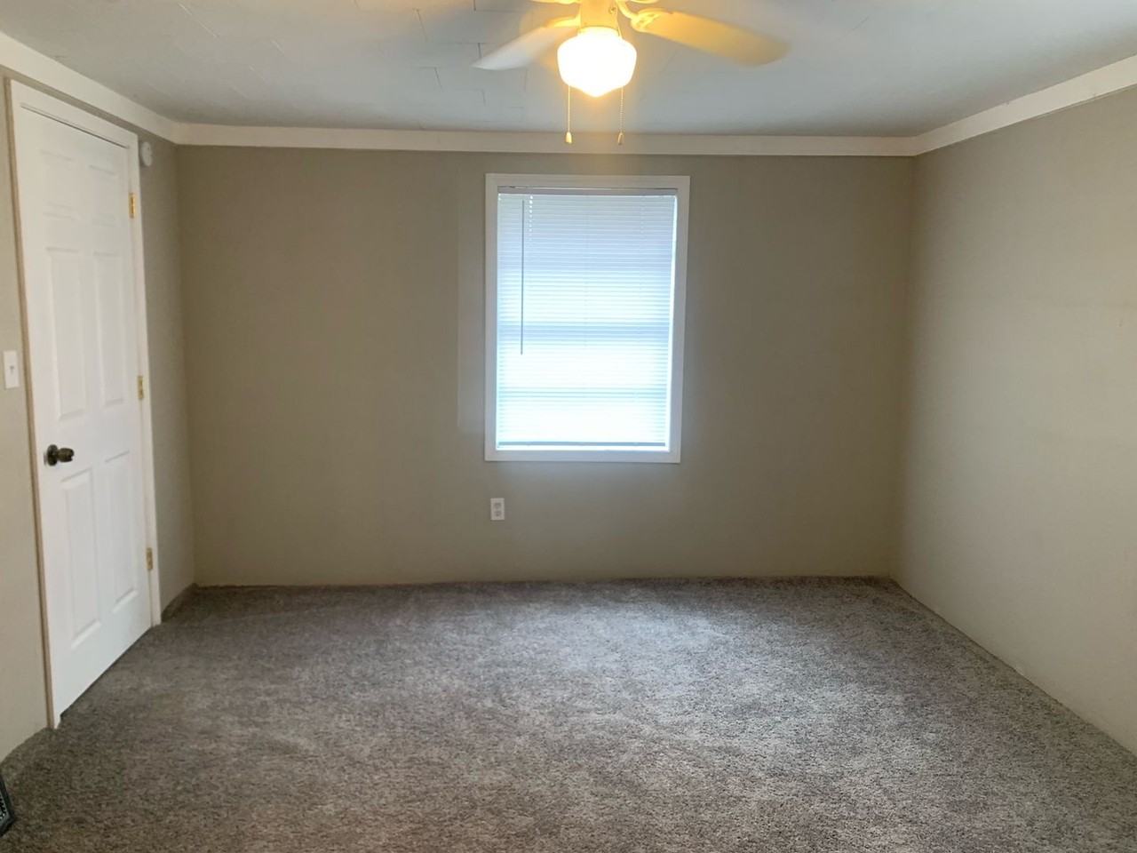 1012 Welsh St - Photo 5 of 13