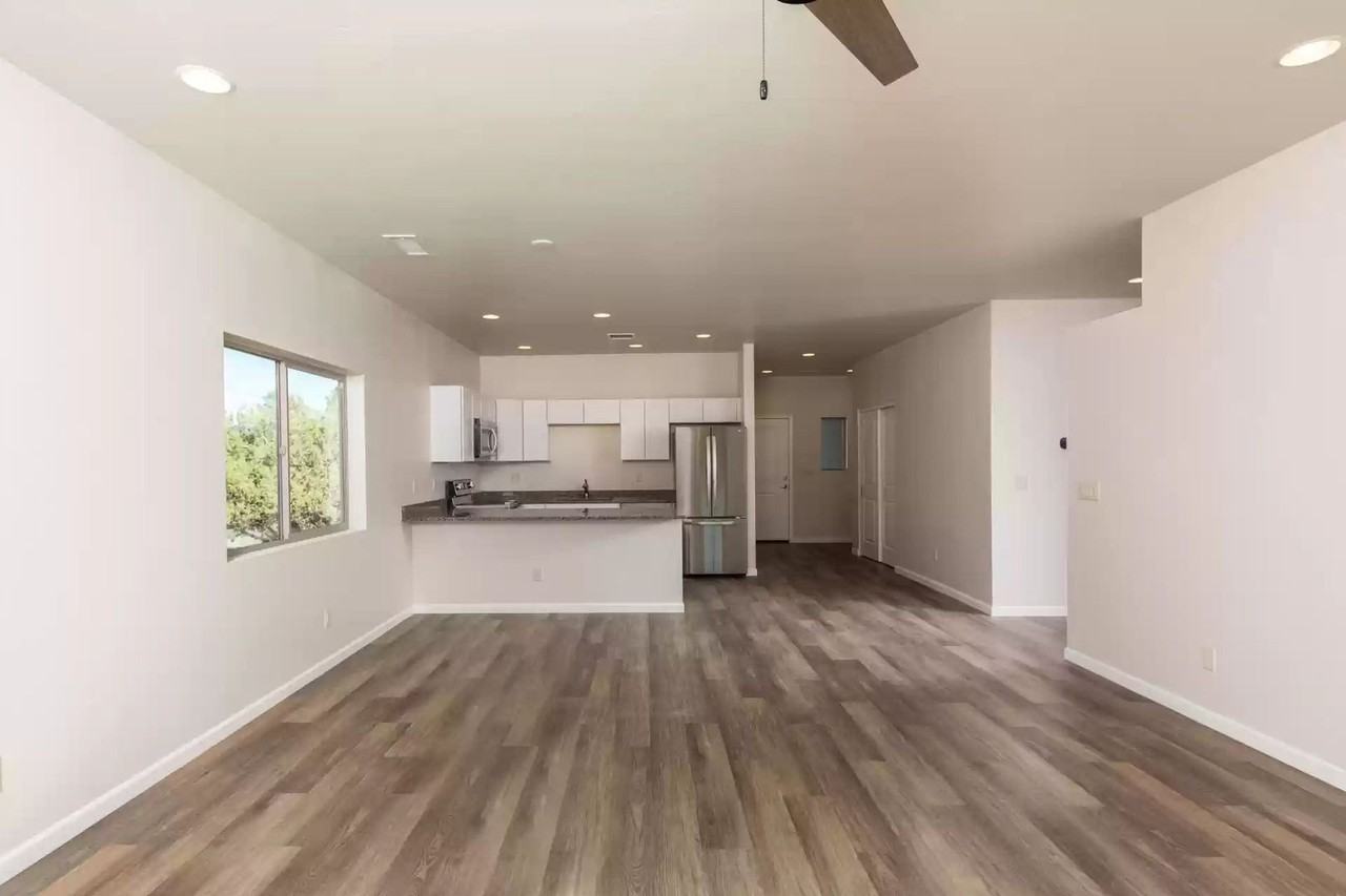 4198 N Alchise Dr - Photo 3 of 19