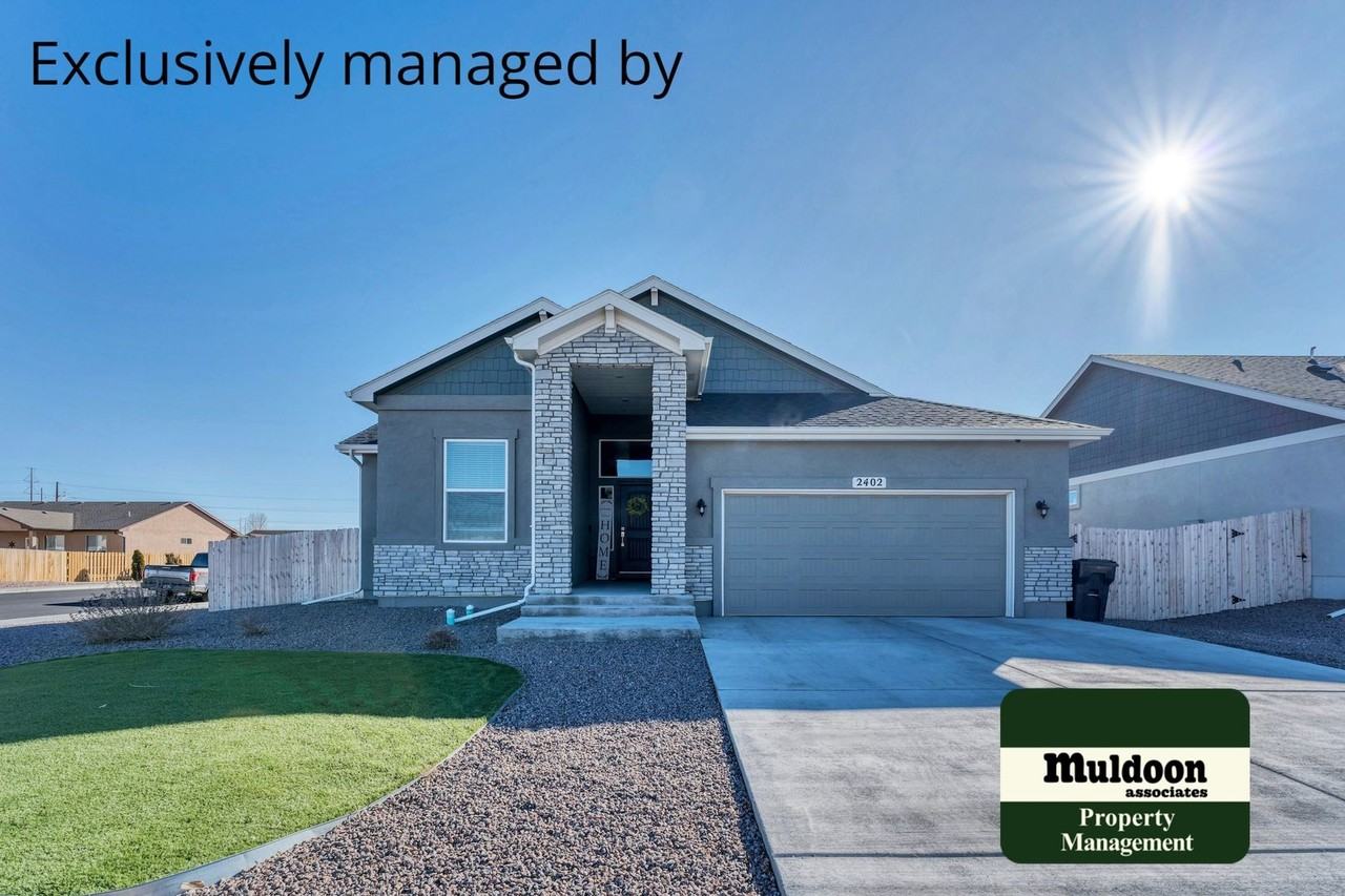 2402 Sunrise Ln - Photo 2 of 15