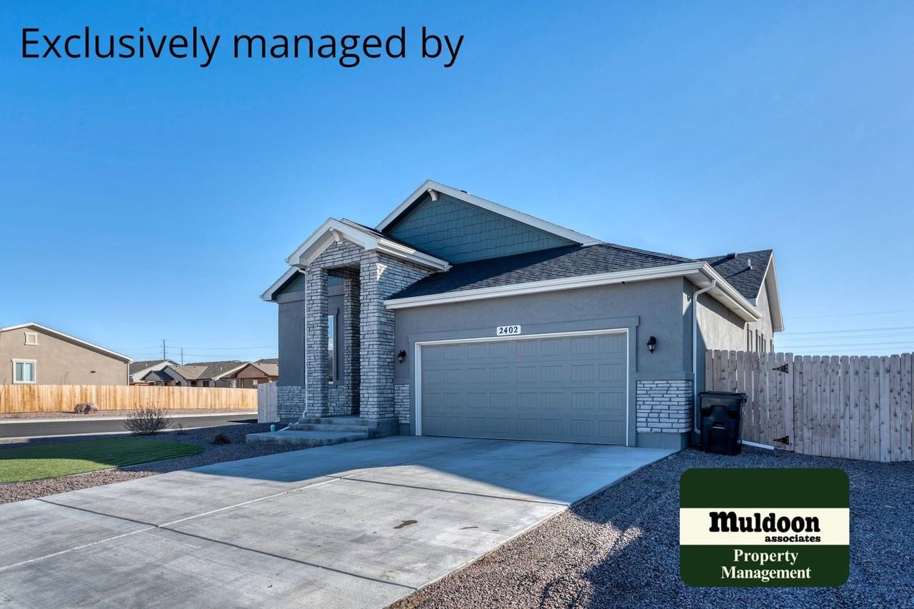 2402 Sunrise Ln - Photo 3 of 15