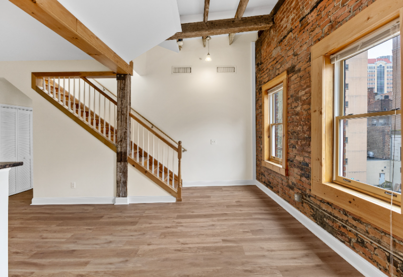 111 Pine St #3E - Photo 3 of 11