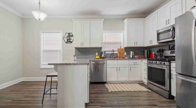 6914 Ross Dr - Photo 2 of 8