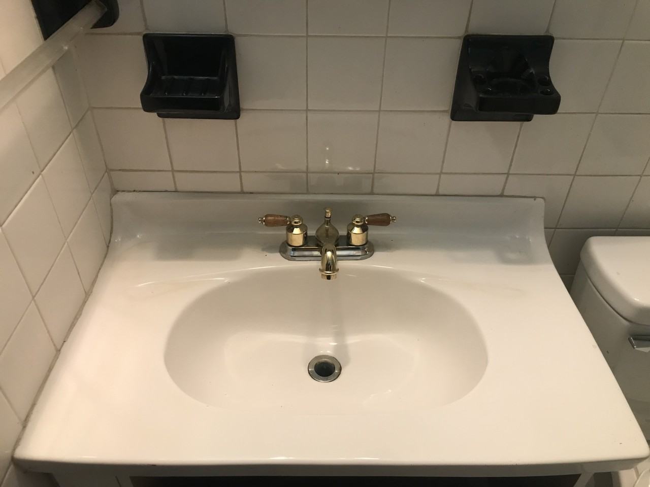 1010 W Washington Ave #NA - Photo 2 of 9