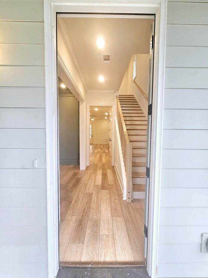 139 W Deaderick St #NA - Photo 7 of 50