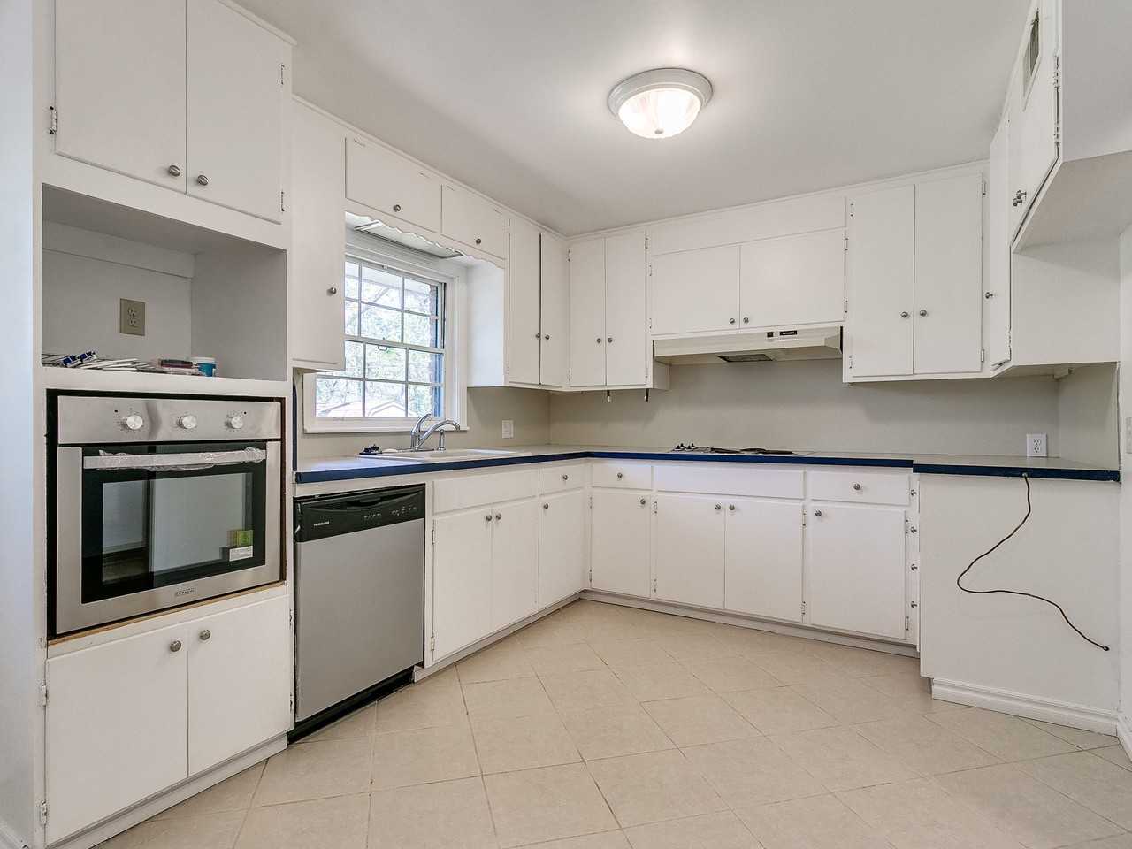 2209 Gladstone Ter #NA - Photo 5 of 14