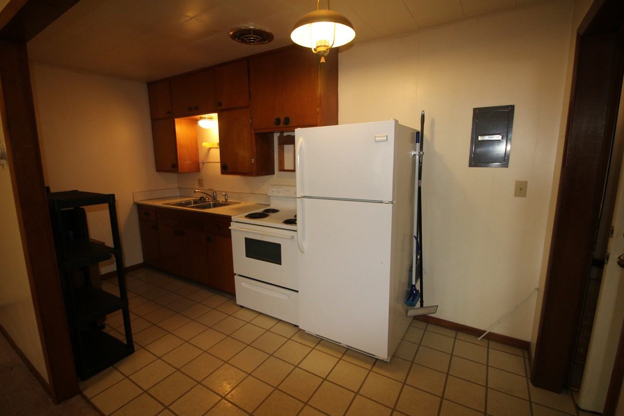 502 Wollan St #5 - Photo 4 of 9