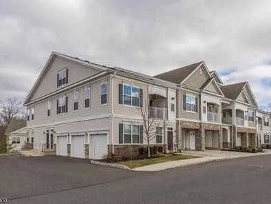 1303 Meadow Brook Ct #NA - Photo 3 of 7