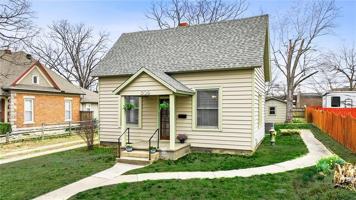 featured image of 309 N 3rd St #1