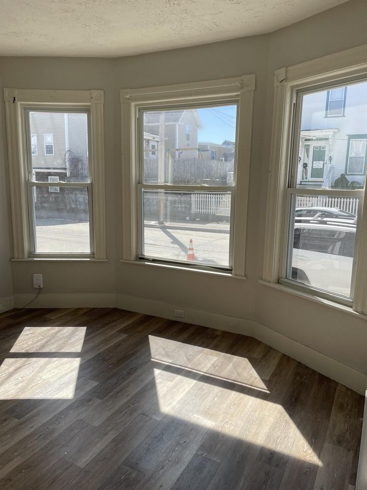364 Merrimack St Apt 1 #364-1 - Photo 2 of 13
